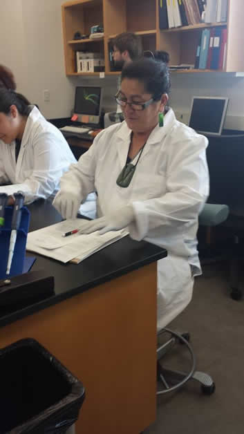 Alvina Edwards in the laboratory at the University of Texas.
