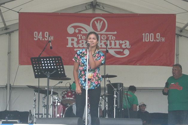 Sianne performing at Te Rā o te Raukura Festival. 